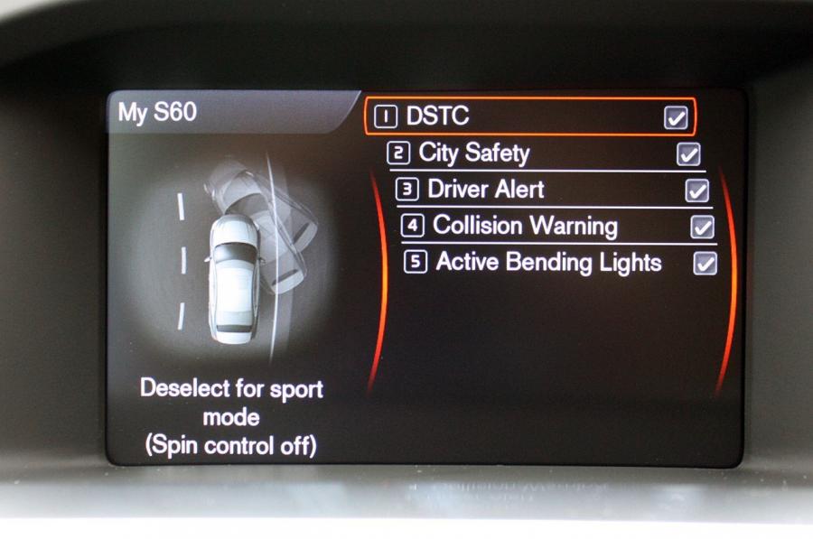  Volvo S60 2010 года  (фото 111 из 226)